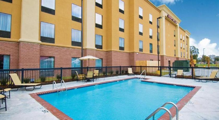 Hampton Inn & Suites Baton Rouge/Порт Аллен Экстерьер фото